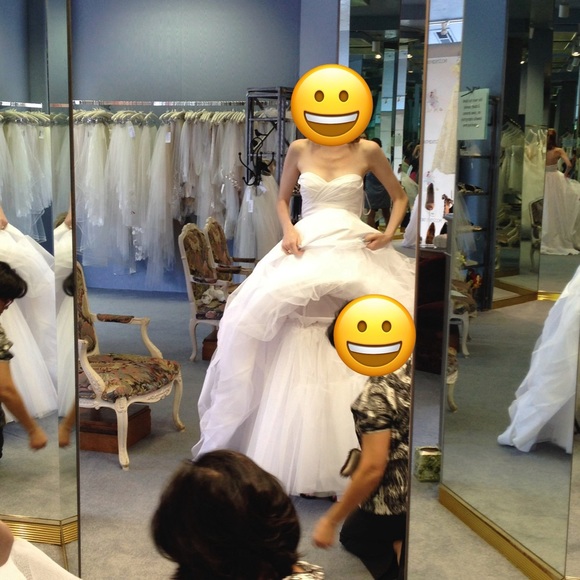 Wtoo beautiful White Gown size 2 extra long Debutante/Wedding/Quinceañera - Picture 12 of 13